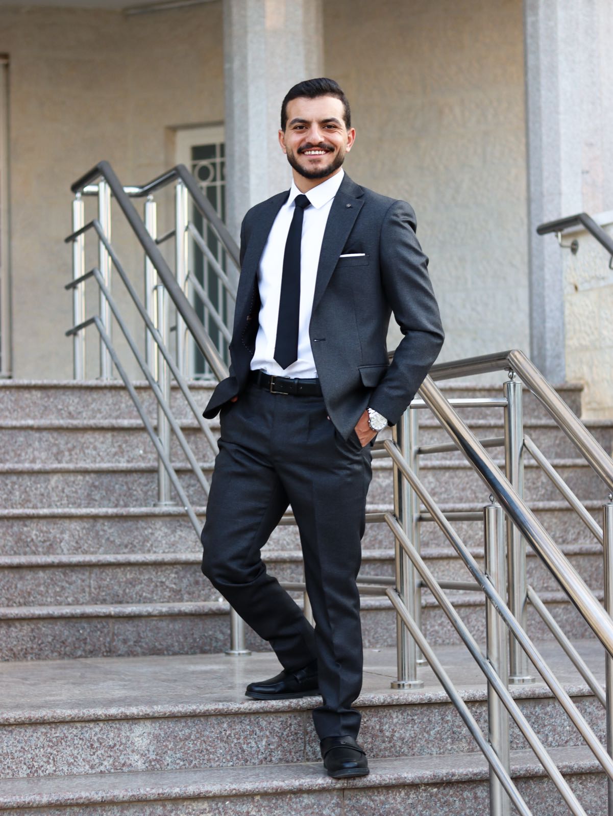 Graduation portrait, outdoor setting